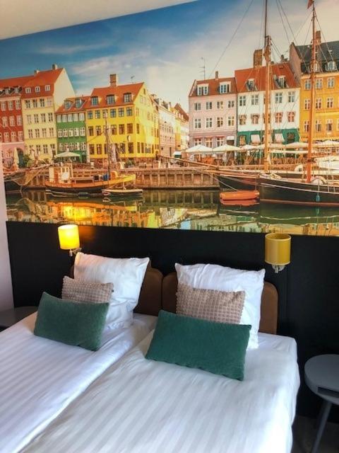 Boutique Hotel De Valk Valkenswaard Bagian luar foto