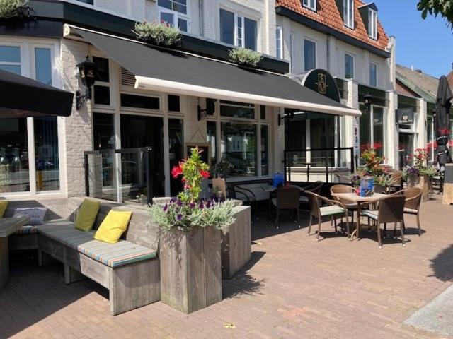 Boutique Hotel De Valk Valkenswaard Bagian luar foto