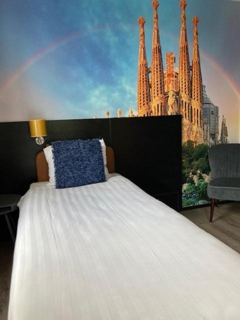 Boutique Hotel De Valk Valkenswaard Bagian luar foto
