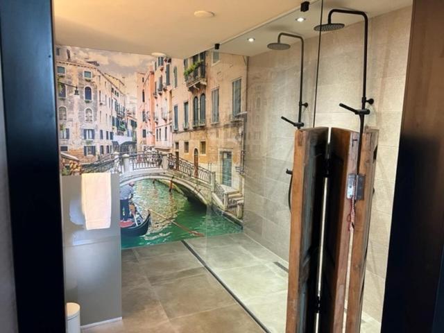 Boutique Hotel De Valk Valkenswaard Bagian luar foto